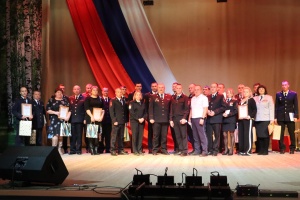 В Центральном доме культуры Серебряных Прудов состоялось торжество, посвящённое Дню работника органов внутренних дел.