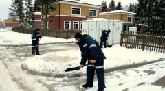 5 тысяч сотрудников ЖКХ задействовано при уборке снега во дворах Подмосковья 5 тысяч сотрудников ЖКХ задействовано при уборке снега во дворах Подмосковья