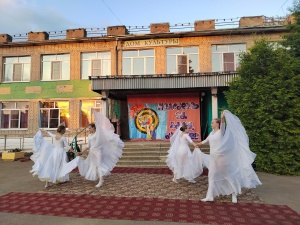 Праздничная программа «Будущее за нами»