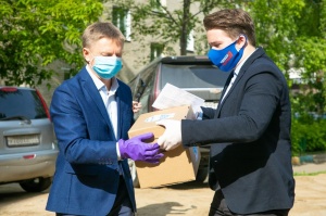 Доставка лекарств пациентам, автоволонтерство и помощь медикам: как «Единая Россия» отмечает день рождения Доставка лекарств пациентам, автоволонтерство и помощь медикам: как «Единая Россия» отмечает день рождения