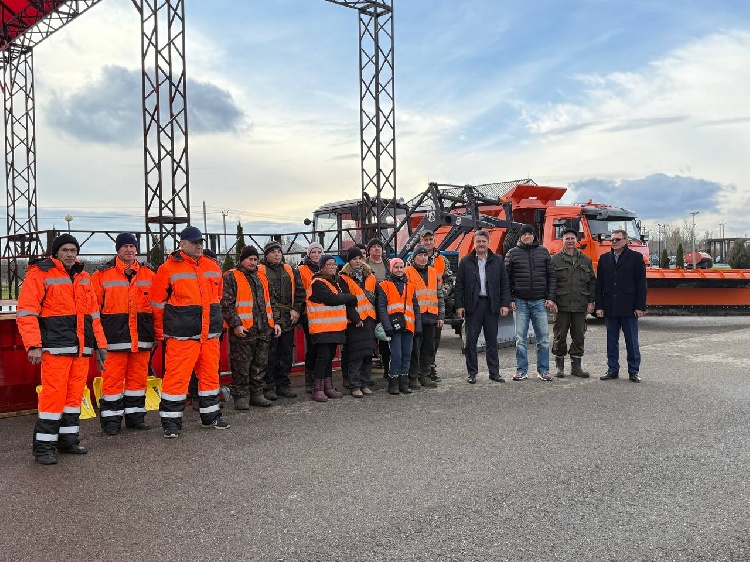 В парке культуры и отдыха «Серебряный» состоялся смотр парковой территории на предмет готовности к зимнему сезону.