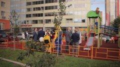 В красногорском ЖК «Молодежный» открыта детская площадка – совместный проект жителей и застройщика В красногорском ЖК «Молодежный» открыта детская площадка – совместный проект жителей и застройщика