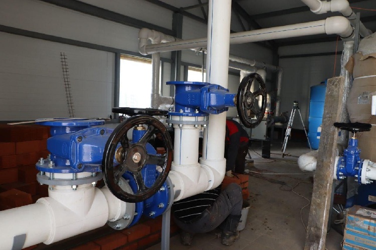 В Серебряных Прудах на улице Свободной завершается возведение нового водозаборного узла.