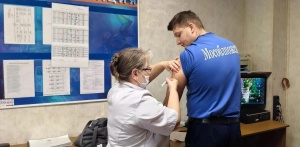 В Серебряных Прудах огнеборцы сделали прививки от гриппа В Серебряных Прудах огнеборцы сделали прививки от гриппа