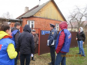 В Чехове инспекторы и общественники проверили наличие договоров на вывоз мусора