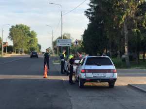 Водителей управляющих автотранспортом проверили на состояние опьянения