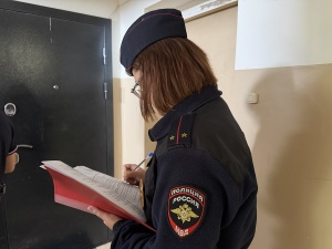 Полицейские Серебряных Прудов проверили подучетные семьи