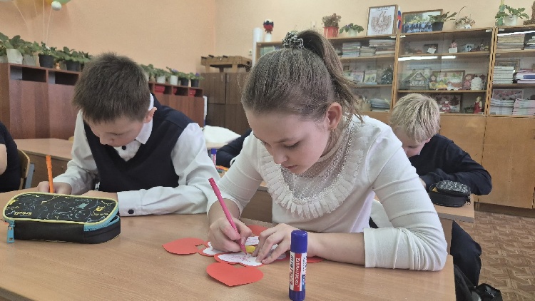 В преддверии дня матери 25 ноября прошел яркий и душевный мастер-класс «Пожелания для мамы».