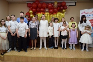 В отделении реабилитации для детей-инвалидов и детей с ограниченными возможностями здоровья Социального центра «Серебряно-Прудский» состоялось праздничное мероприятие, приуроченное ко Дню матери.