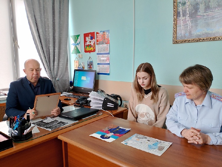 В Серебряных Прудах полицейские подвели итоги детского  творческого конкурса «Полицейский дядя Стёпа» В Серебряных Прудах полицейские подвели итоги детского  творческого конкурса «Полицейский дядя Стёпа»