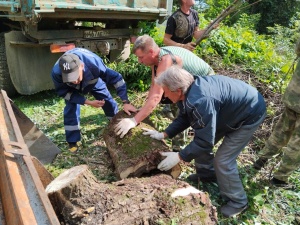 В Серебряных Прудах прошла экологическая акция по очистке берега реки