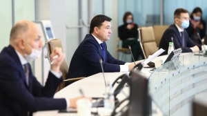 Андрей Воробьев провел ВКС с членами правительства МО и главами муниципалитетов Андрей Воробьев провел ВКС с членами правительства МО и главами муниципалитетов